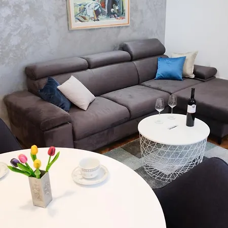 Paola Apartment Rijeka Exterior photo