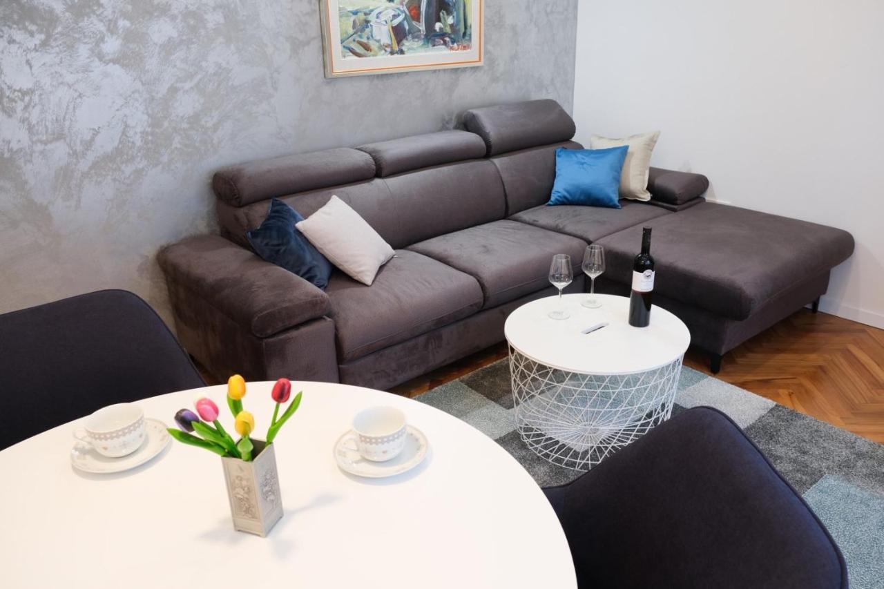 Paola Apartment *